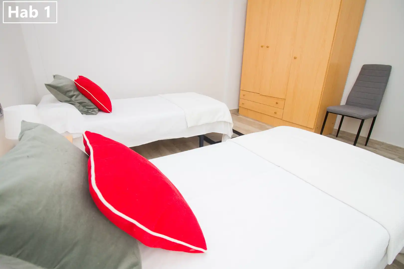 Habitación de Piso para compartir en Málaga con Aire acondicionado, Calefacción y Amueblado
