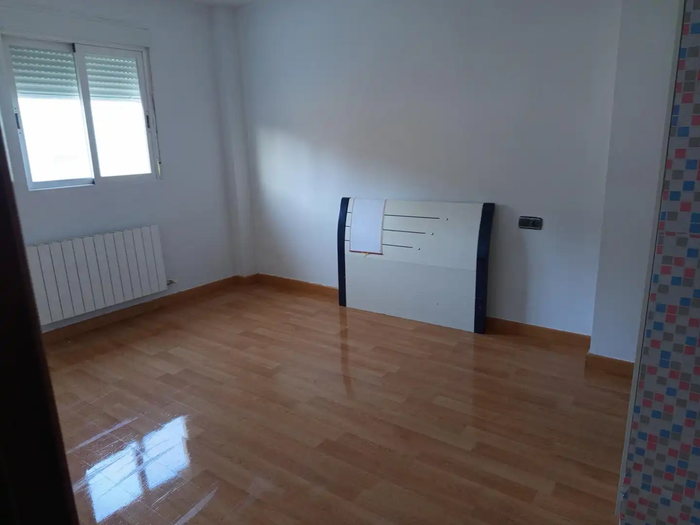 Habitación de Casa adosada en venta en Jaén con Calefacción y Terraza
