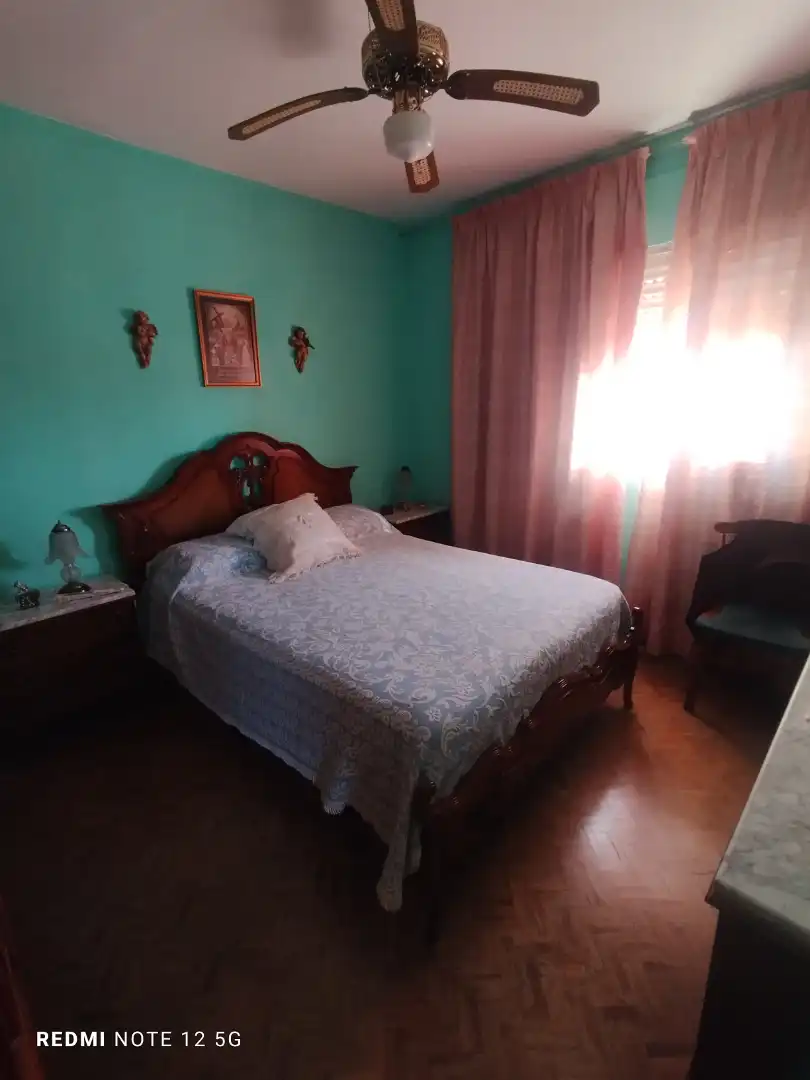 Habitación de Piso en venta en Sevilla con Jardín privado, Terraza y Amueblado