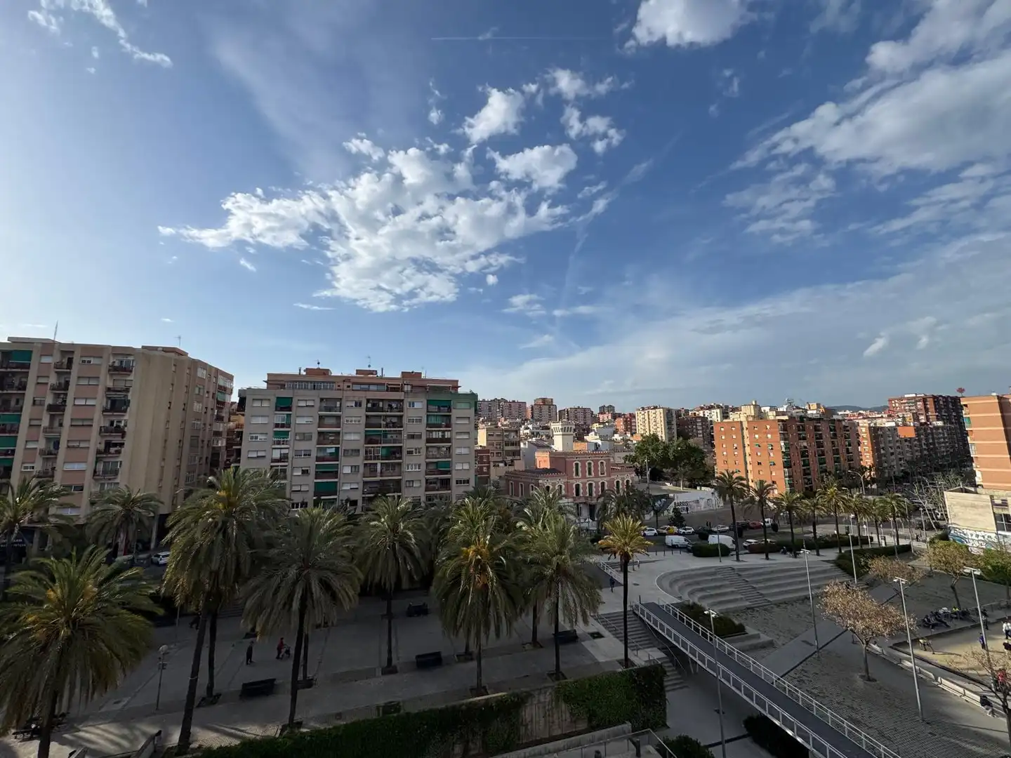 Außenansicht von Dachboden zum Verkauf in Badalona mit Klimaanlage, Heizung und Terrasse