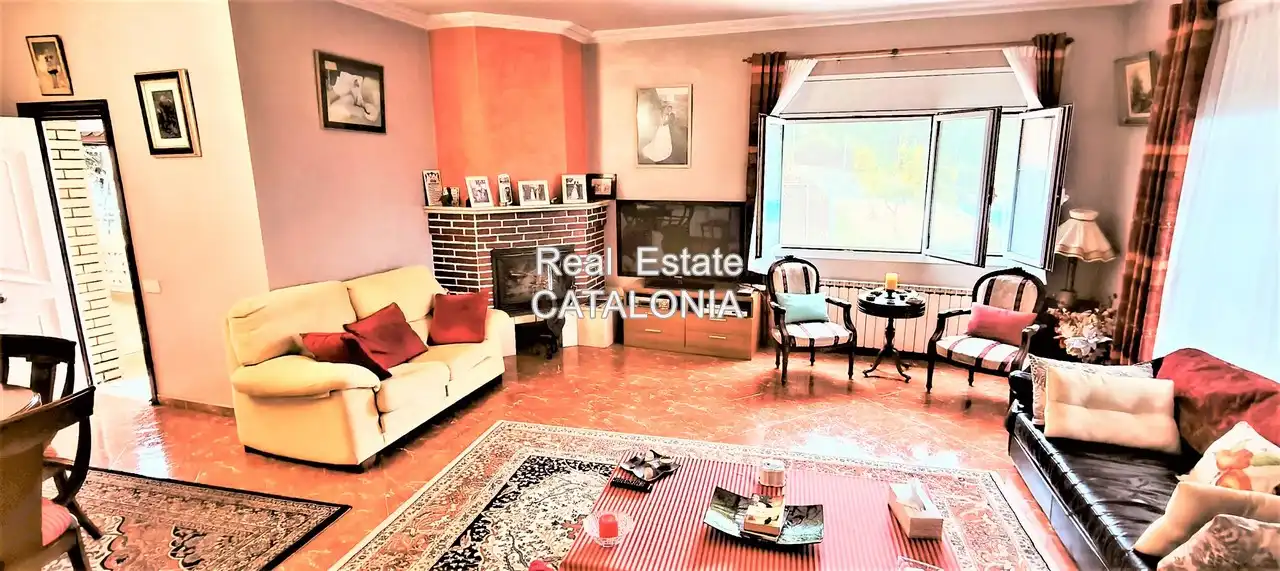 Vista exterior de Casa o xalet en venda en Lloret de Mar amb Calefacció, Jardí privat i Terrassa