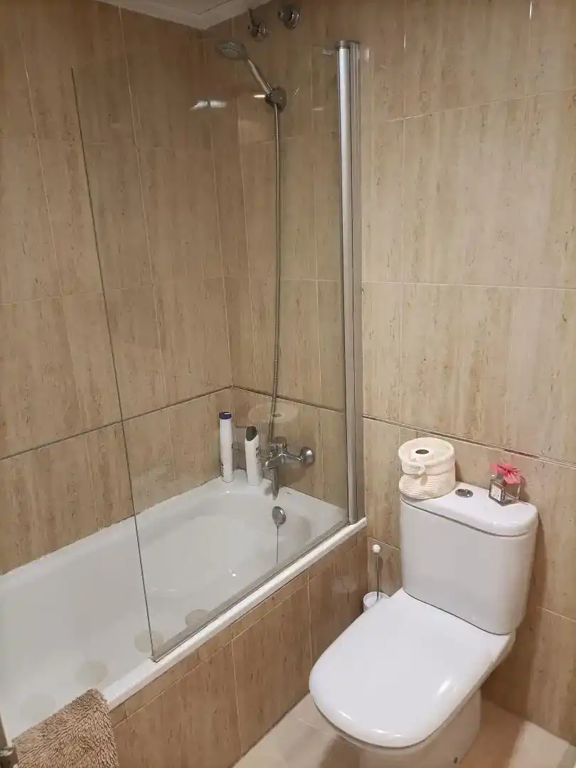 Bany de Apartament de lloguer en Águilas amb Aire condicionat, Moblat i Forn