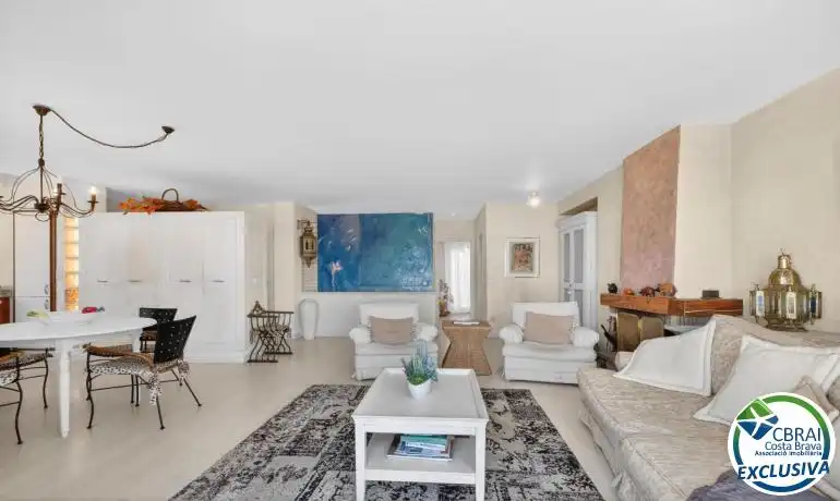 Sala de estar de Ático en venta en Empuriabrava con Aire acondicionado, Calefacción y Terraza