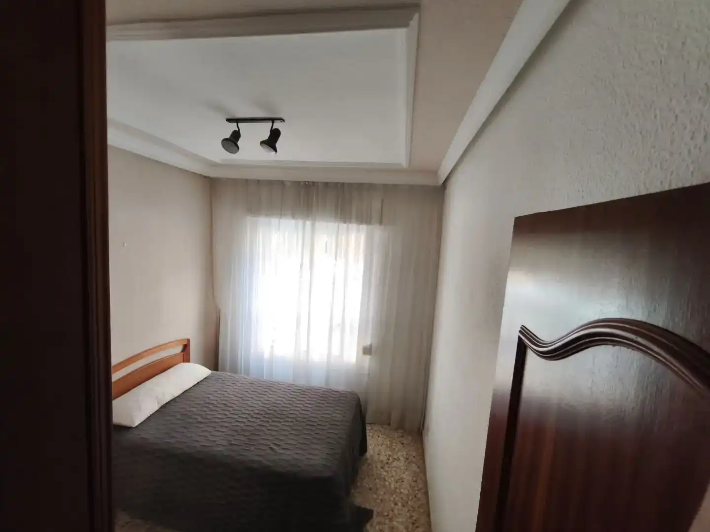 Habitación de Piso para compartir en Las Trescientas - San Francisco - Ciudad Vergel  