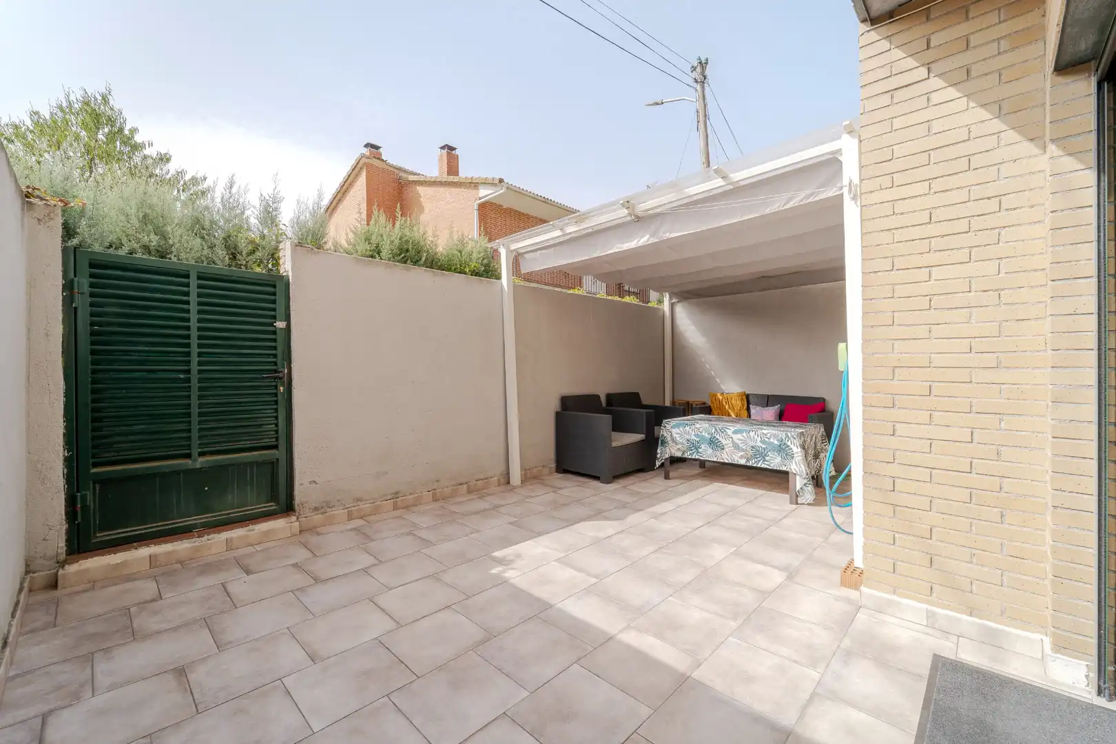 Terraza de Casa adosada en venta en Casarrubios del Monte con Aire acondicionado, Calefacción y Jardín privado
