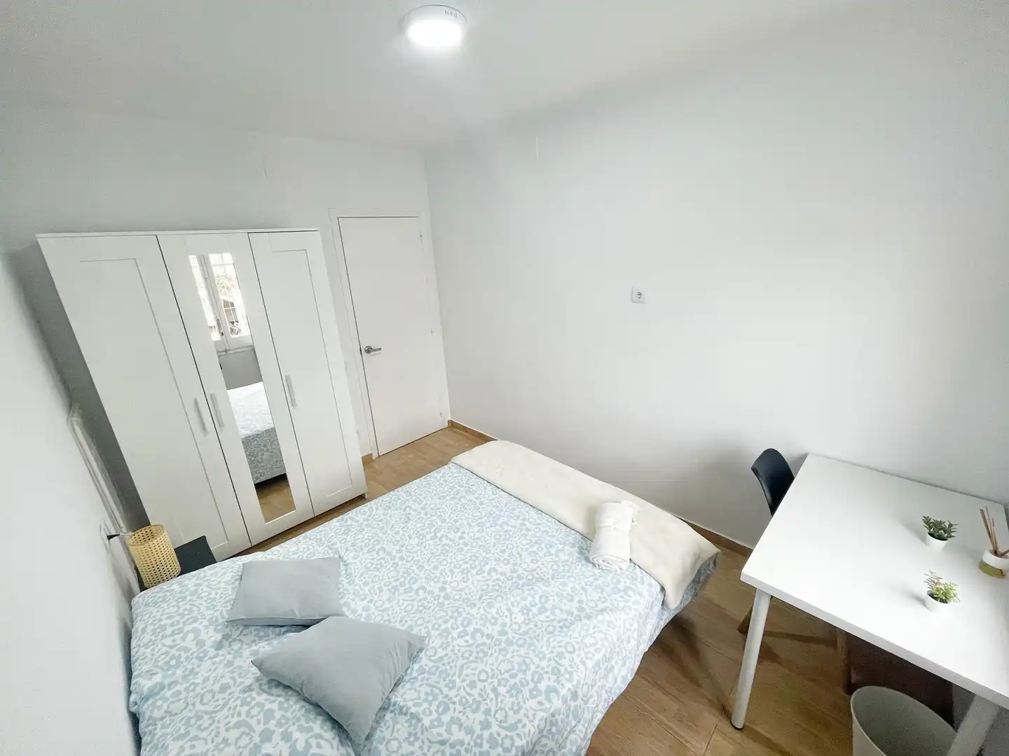 Habitación de Piso para compartir en Manresa con Amueblado, Horno y Lavadora