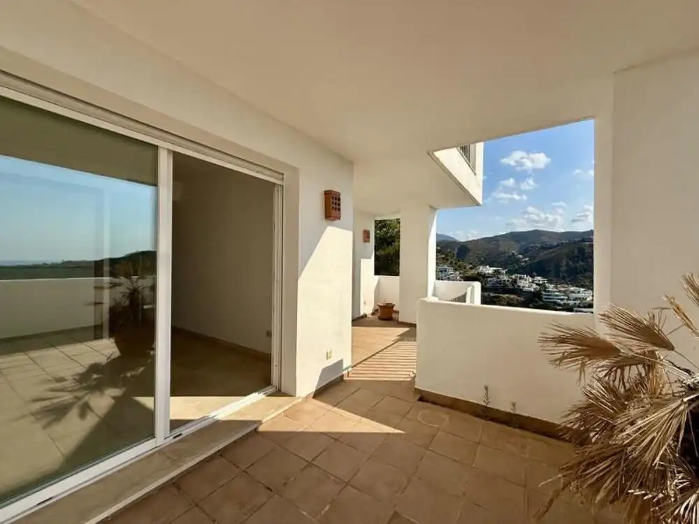 Terrasse von Wohnungen zur Miete in Benahavís mit Klimaanlage, Terrasse und Abstellraum