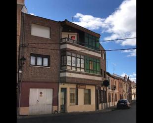 Vista exterior de Pis en venda en Villarramiel amb Terrassa