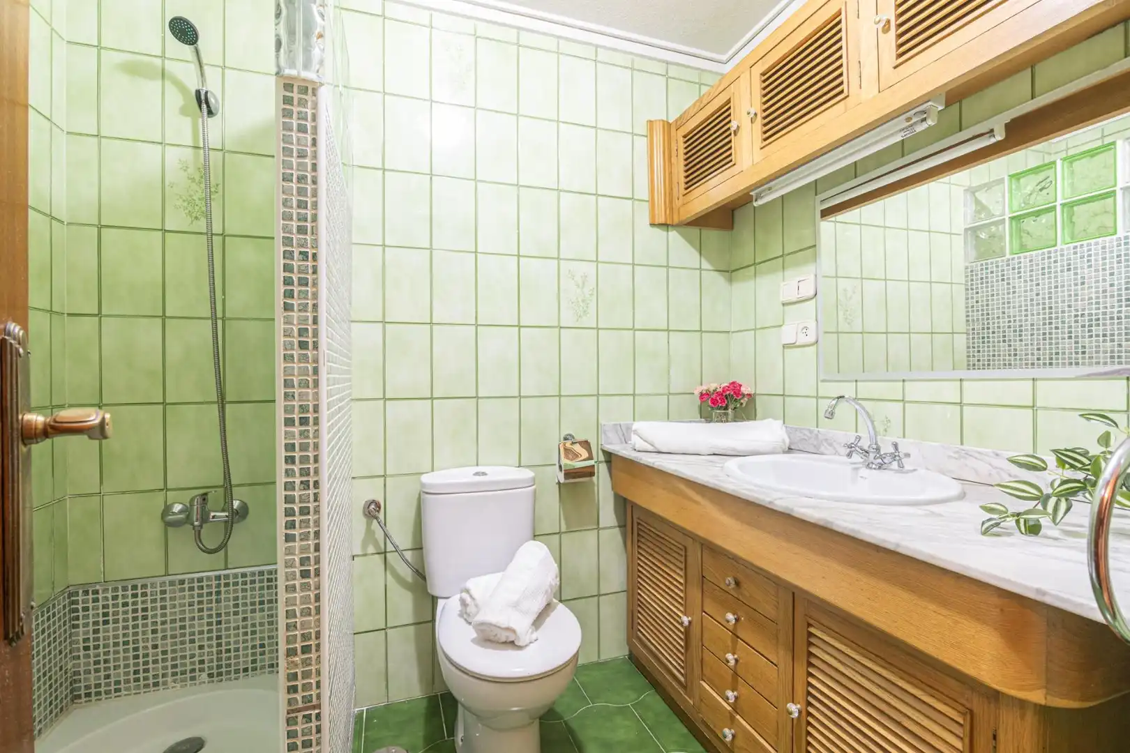 Baño de Piso en venta en Elche / Elx con Aire acondicionado, Calefacción y Balcón