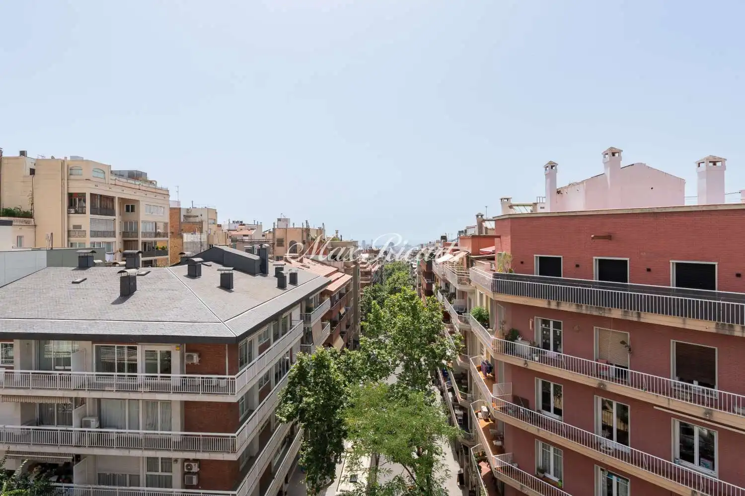 Vista exterior de Ático en venta en Barcelona con Aire acondicionado, Calefacción y Terraza