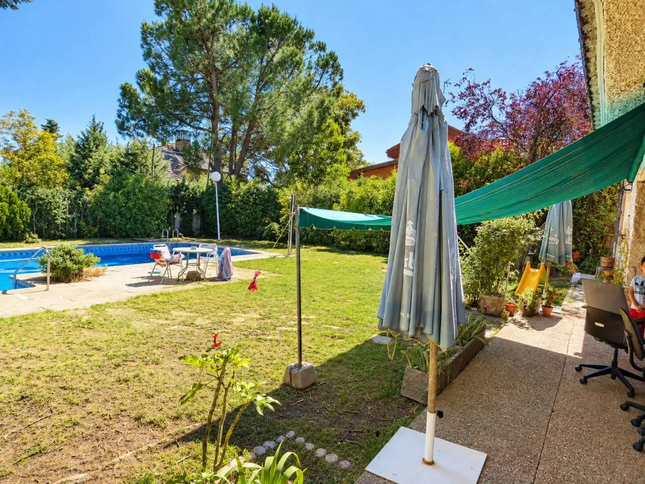 Chalet con piscina en venta en Avenida París, imagen 4