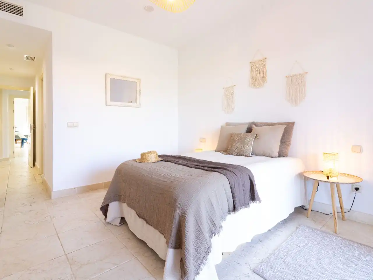 Bedroom of Flat for sale in Estepona  with Air Conditioner, Private garden and Terrace