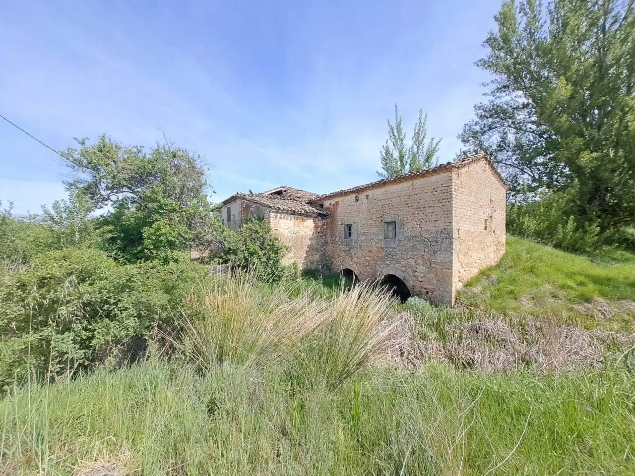 Vista exterior de Casa o xalet en venda en Revillarruz amb Jardí privat i Terrassa
