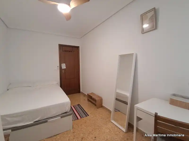 Bedroom of Flat for rent in Valencia  with Air Conditioner, Heating and Furnished