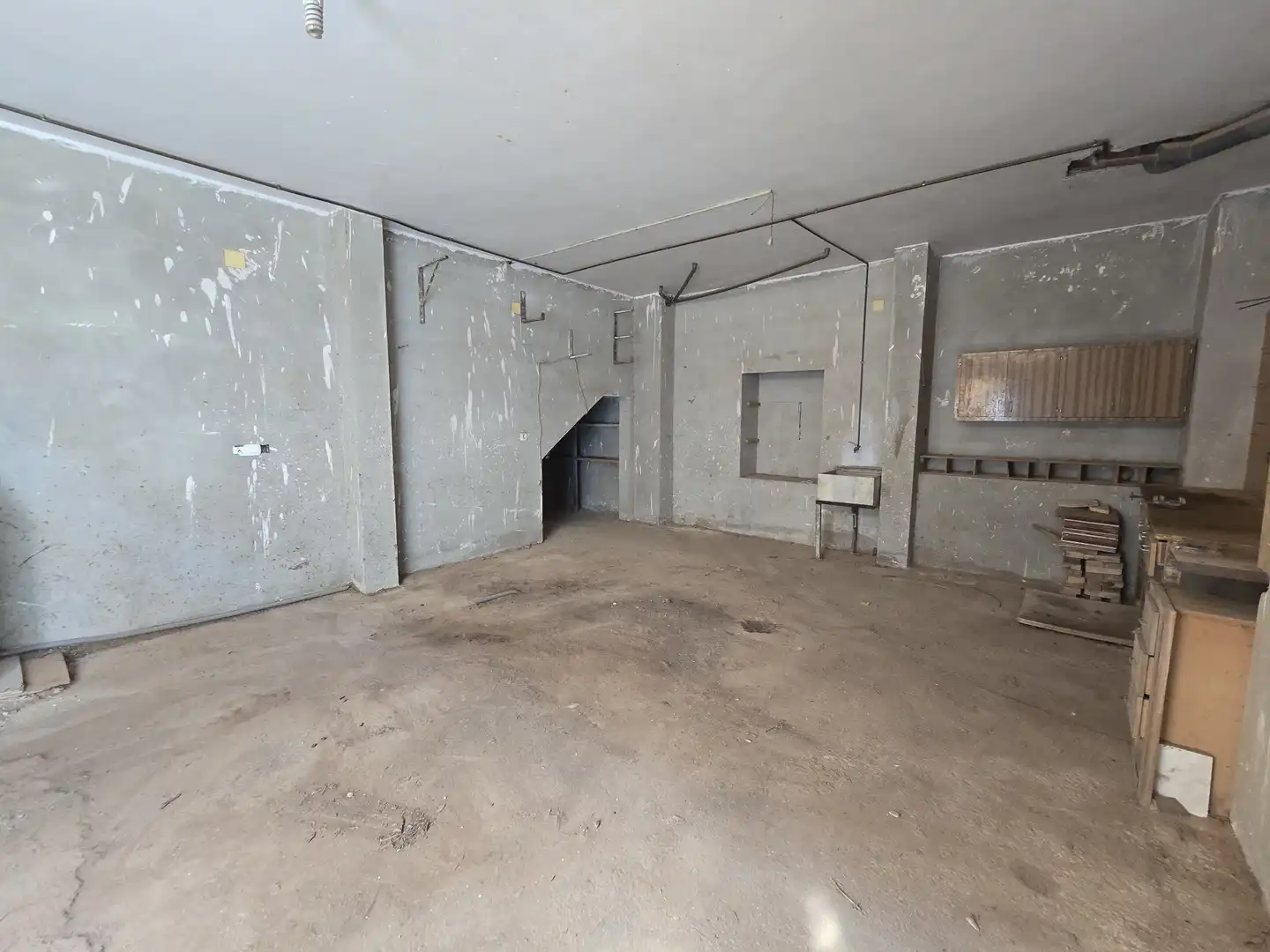 Casa adosada en venta en Utiel con Terraza