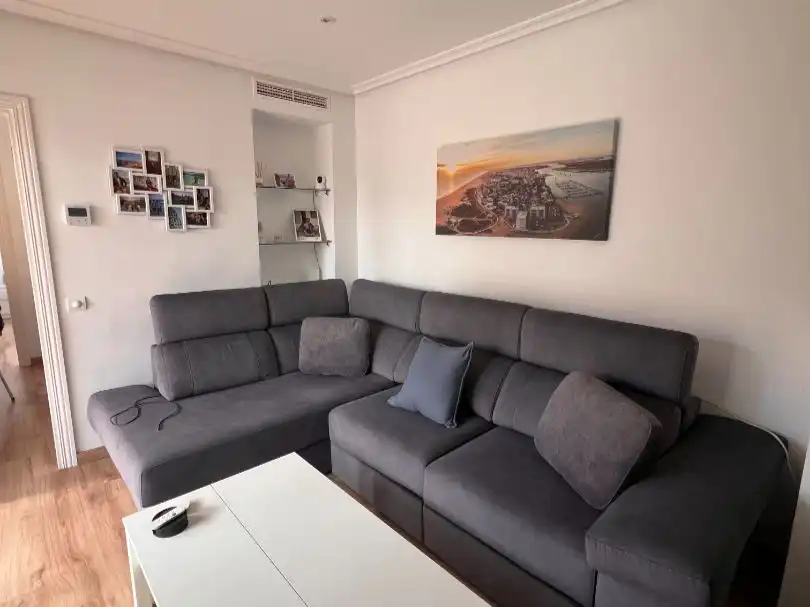 Living room of Flat for rent in  Madrid Capital  with Air Conditioner, Terrace and Balcony
