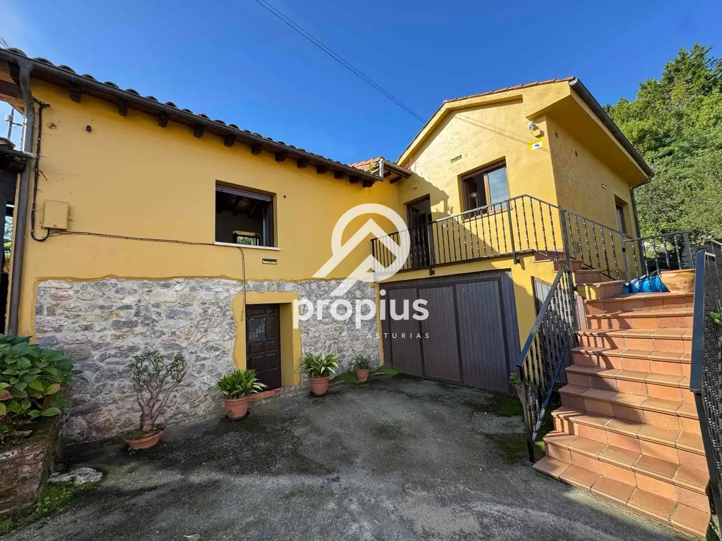 Exterior view of Houses for sale in Llanes  with Heating, Private garden and Parquet flooring