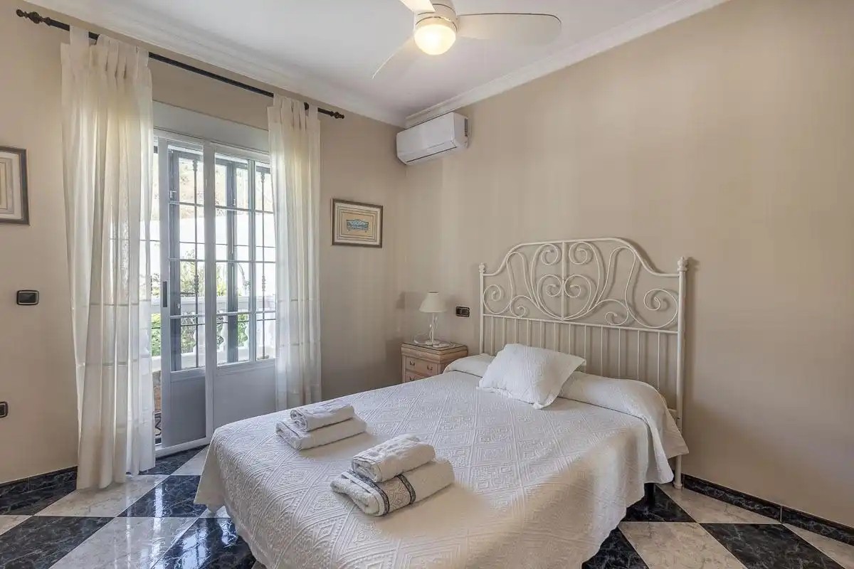 Habitación de Casa o chalet en venta en Ítrabo con Calefacción, Jardín privado y Terraza