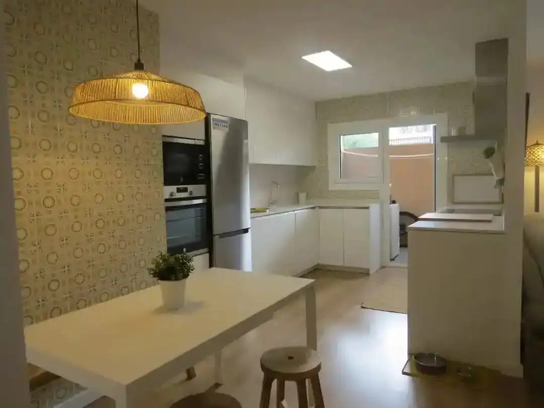 Küche von Wohnung zur Miete in Sant Andreu de Llavaneres mit Klimaanlage, Heizung und Parkett