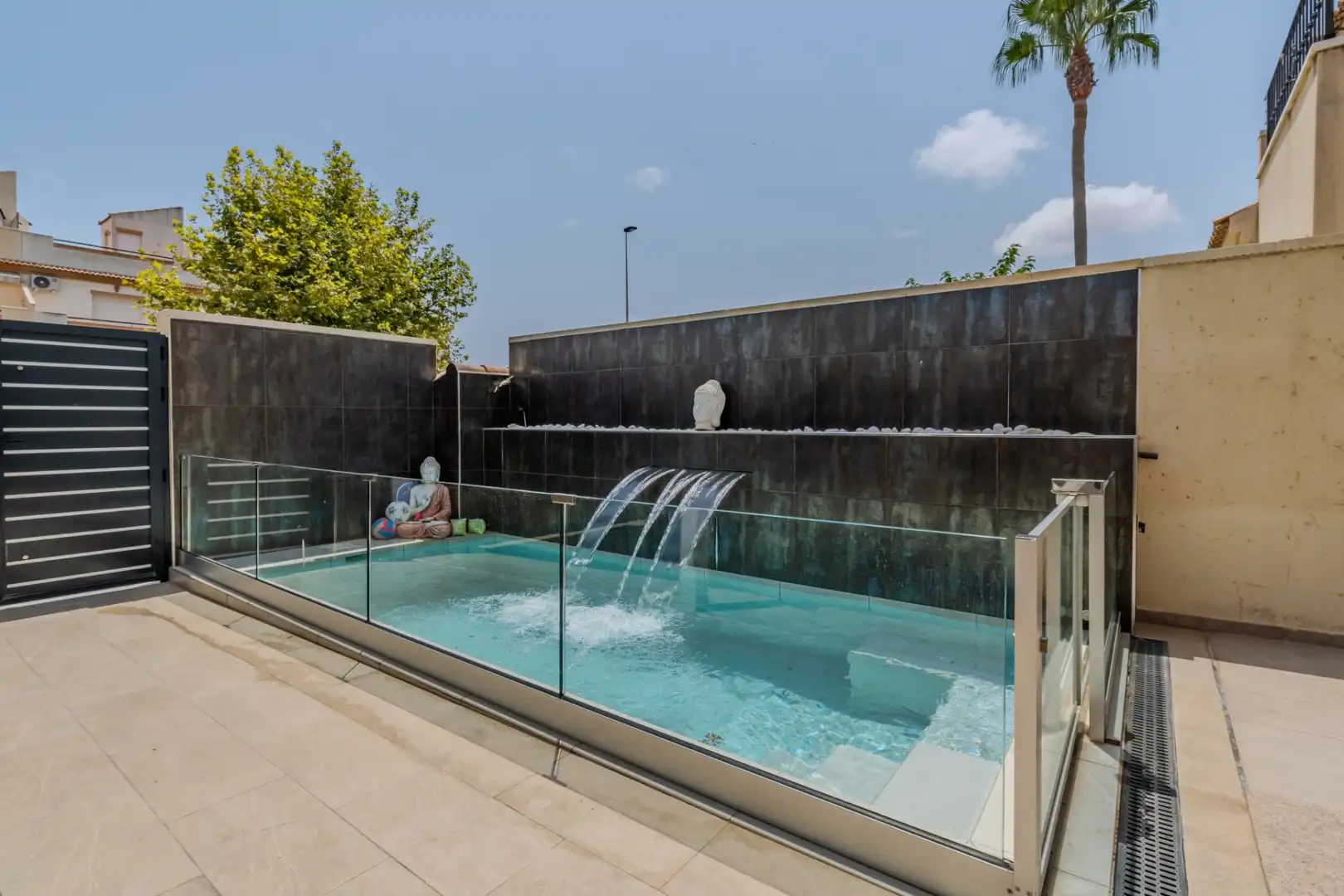 Piscina de Casa o xalet en venda en Torrevieja amb Jardí privat, Terrassa i Piscina