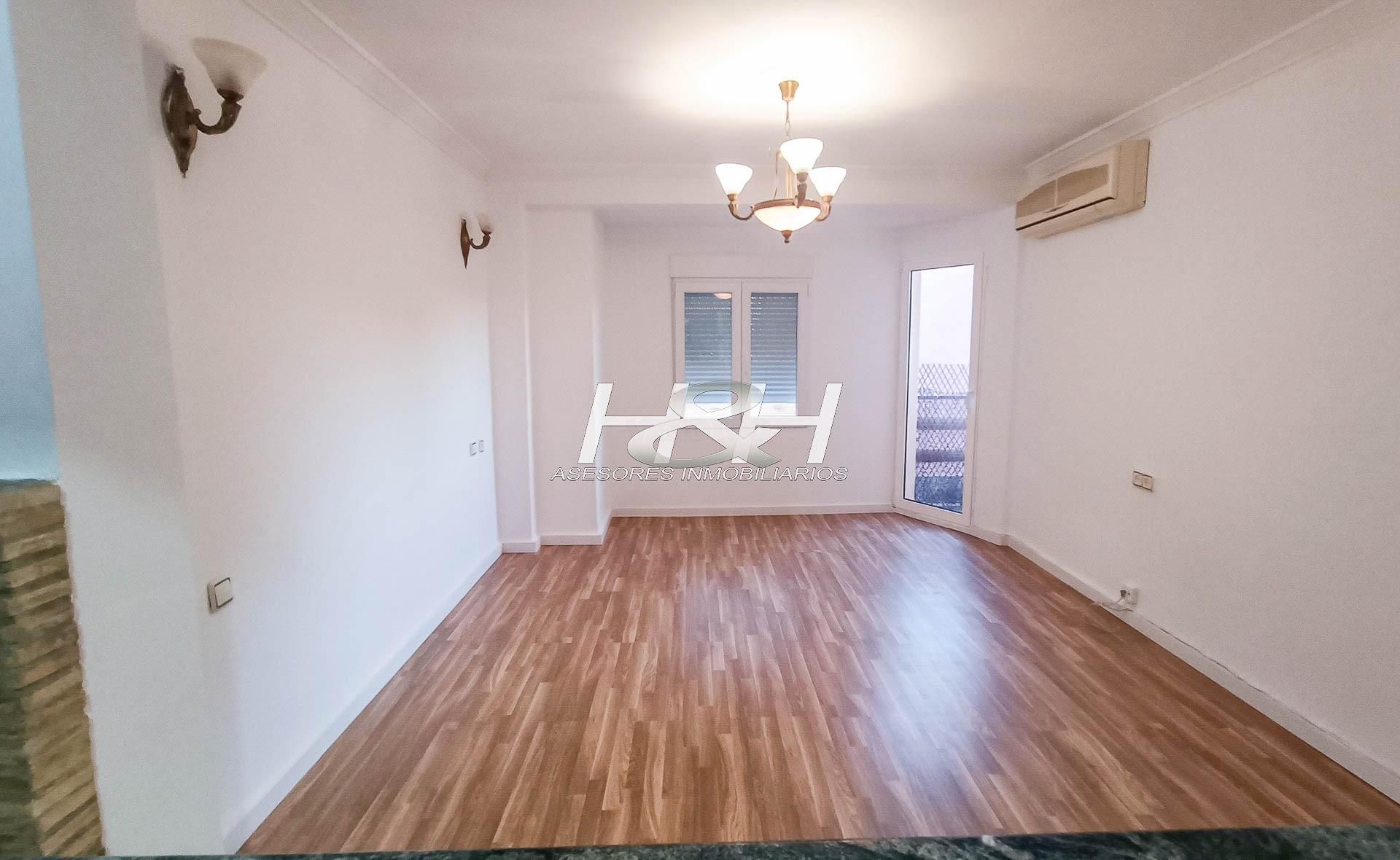 Sala de estar de Piso de alquiler en Burjassot con Aire acondicionado y Balcón