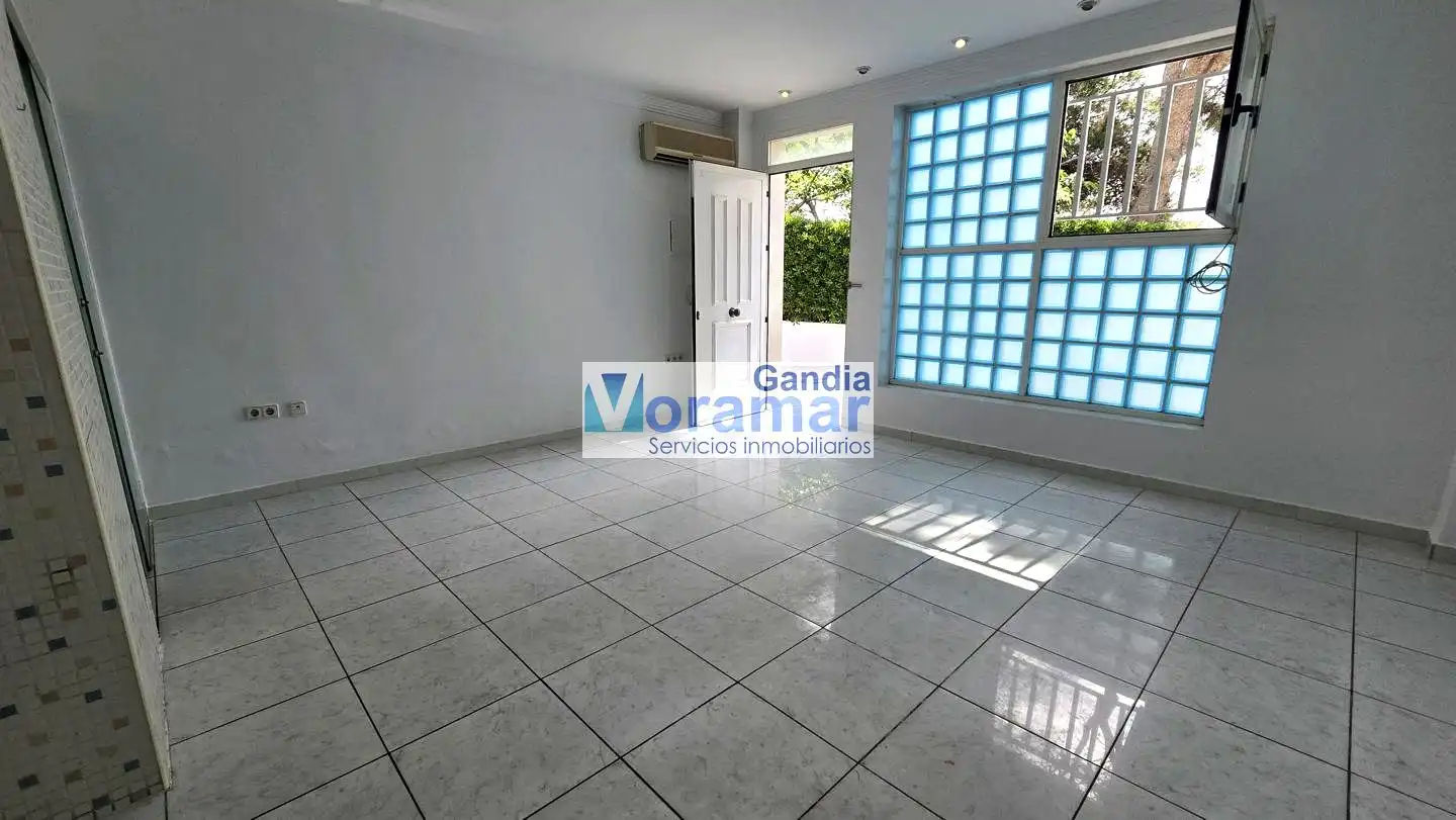 Vista exterior de Estudio en venta en Gandia