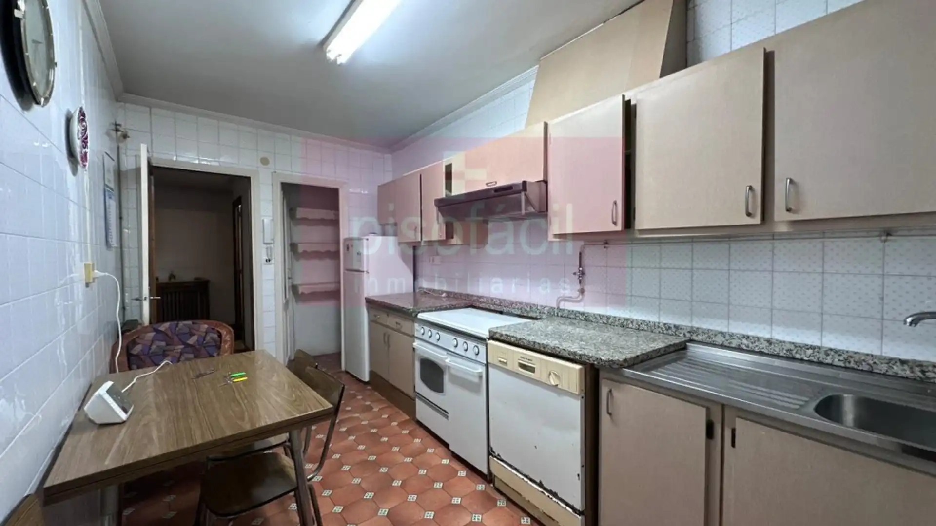 Kitchen of Flat for sale in Lugo Capital