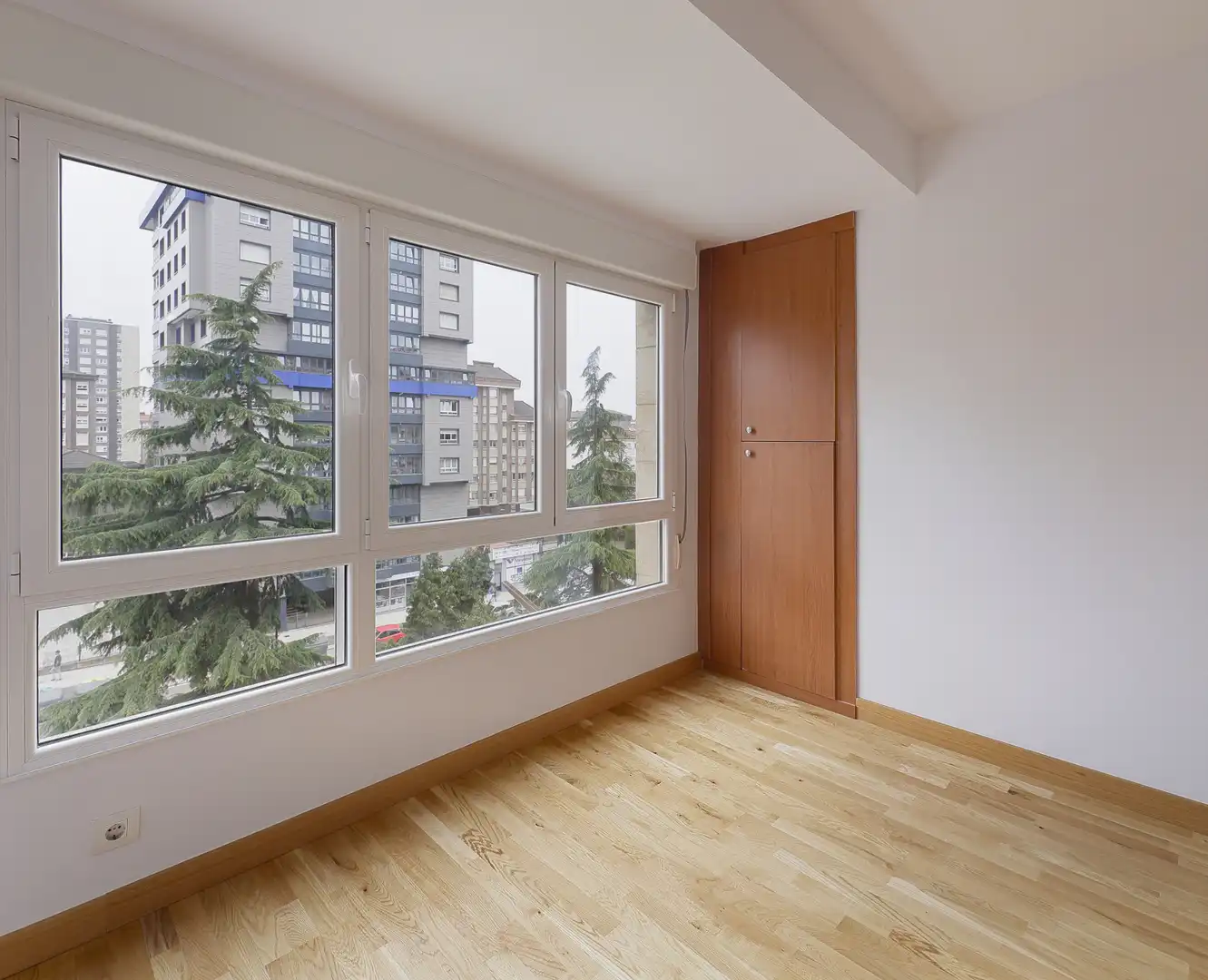 Habitación de Piso en venta en Gijón  con Calefacción y Parquet