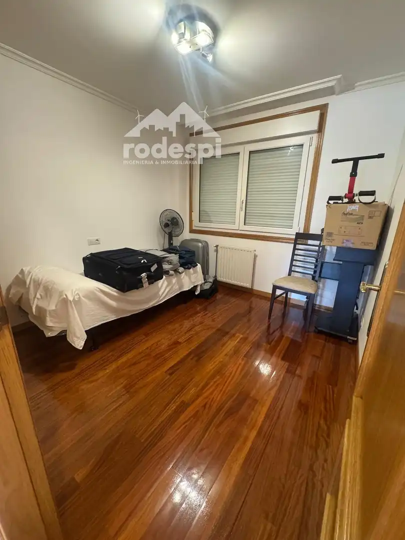 Habitación de Piso en venta en Ponteareas con Calefacción, Terraza y Trastero