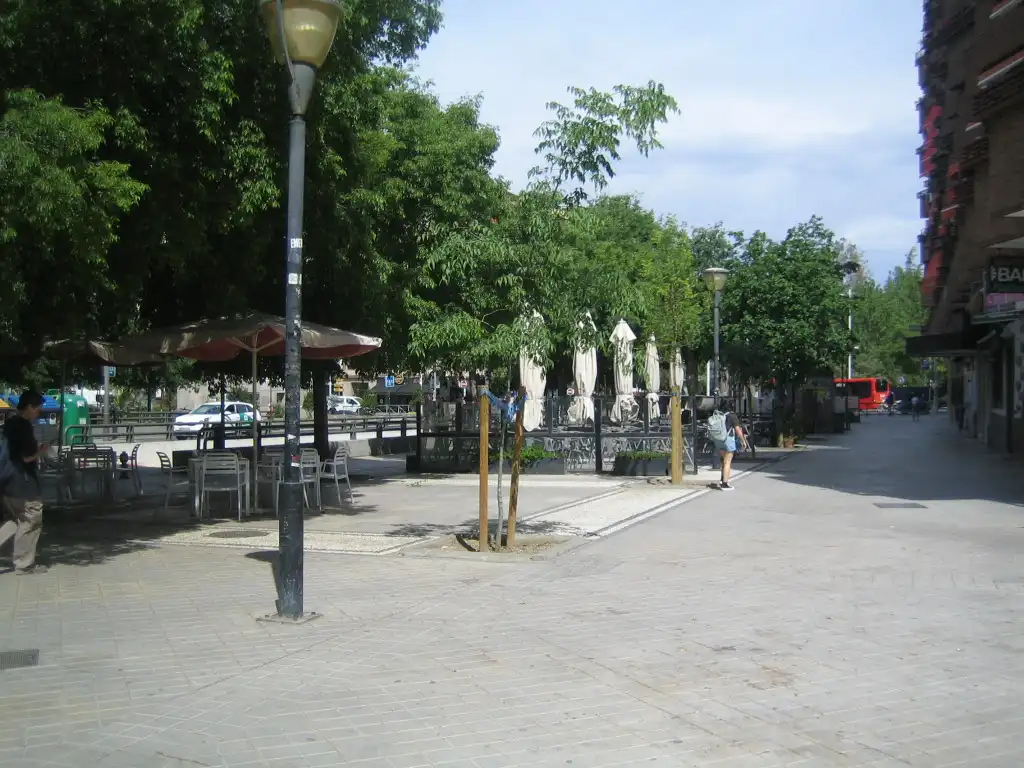 Vista exterior de Estudi de lloguer en Granada amb Aire condicionat, Calefacció i Moblat