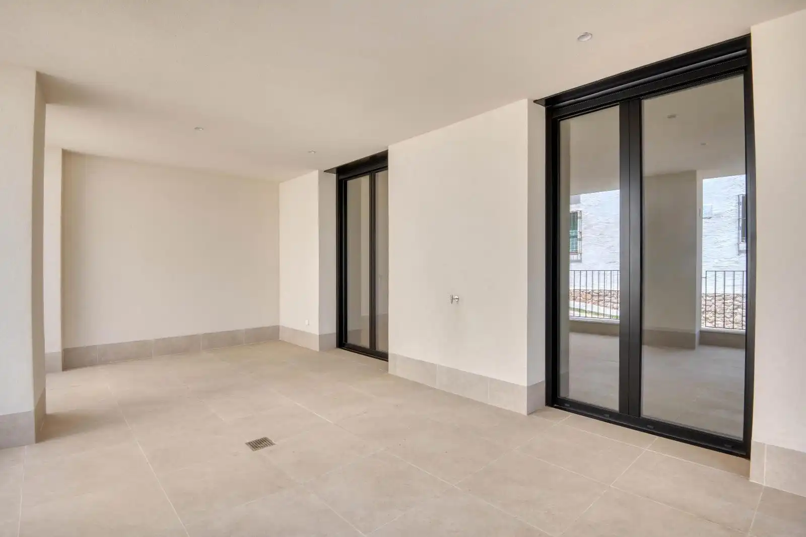 Appartamento con terrazza in vendita a Nucli Antic, imagen 8