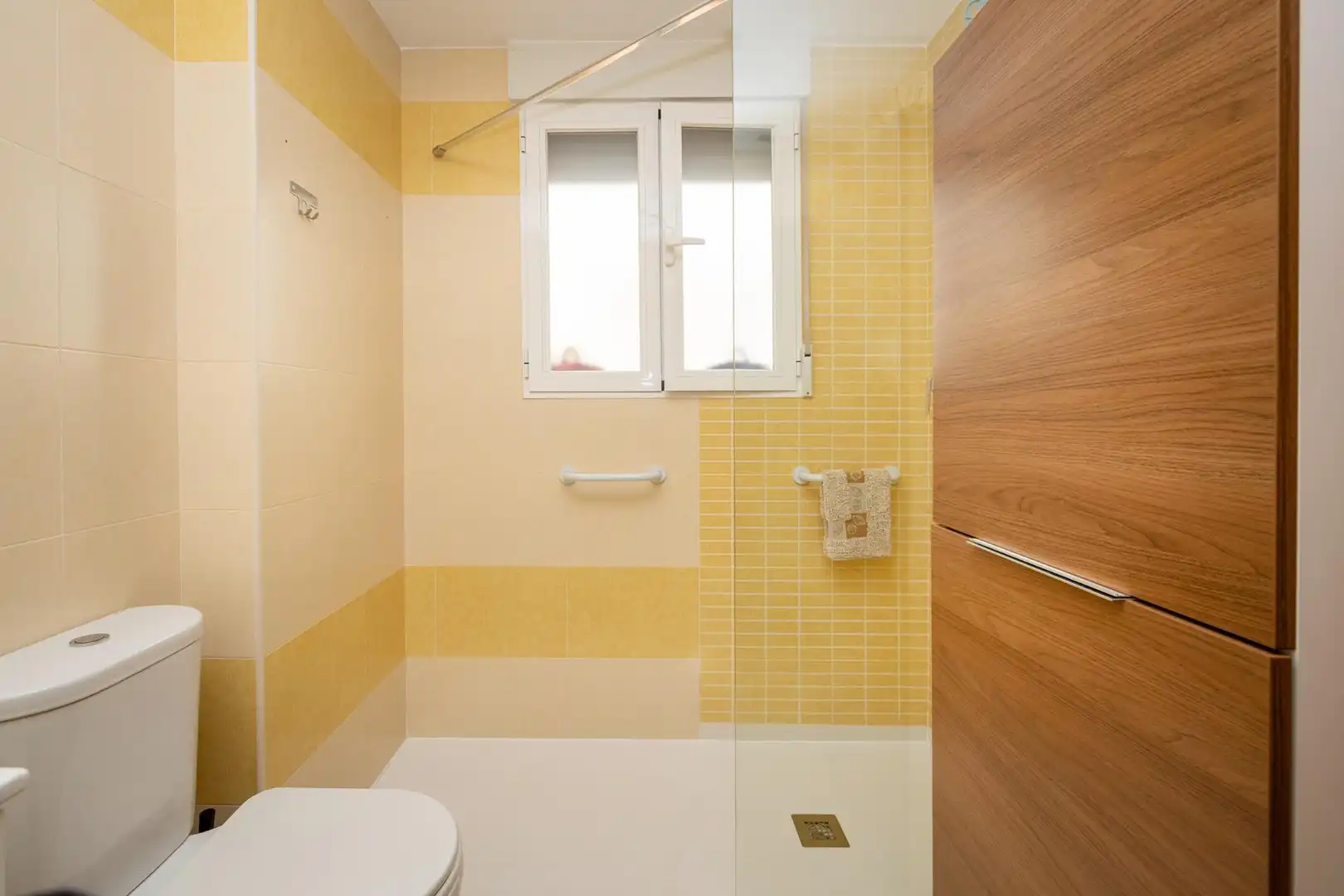 Baño de Casa adosada en venta en Gójar con Calefacción