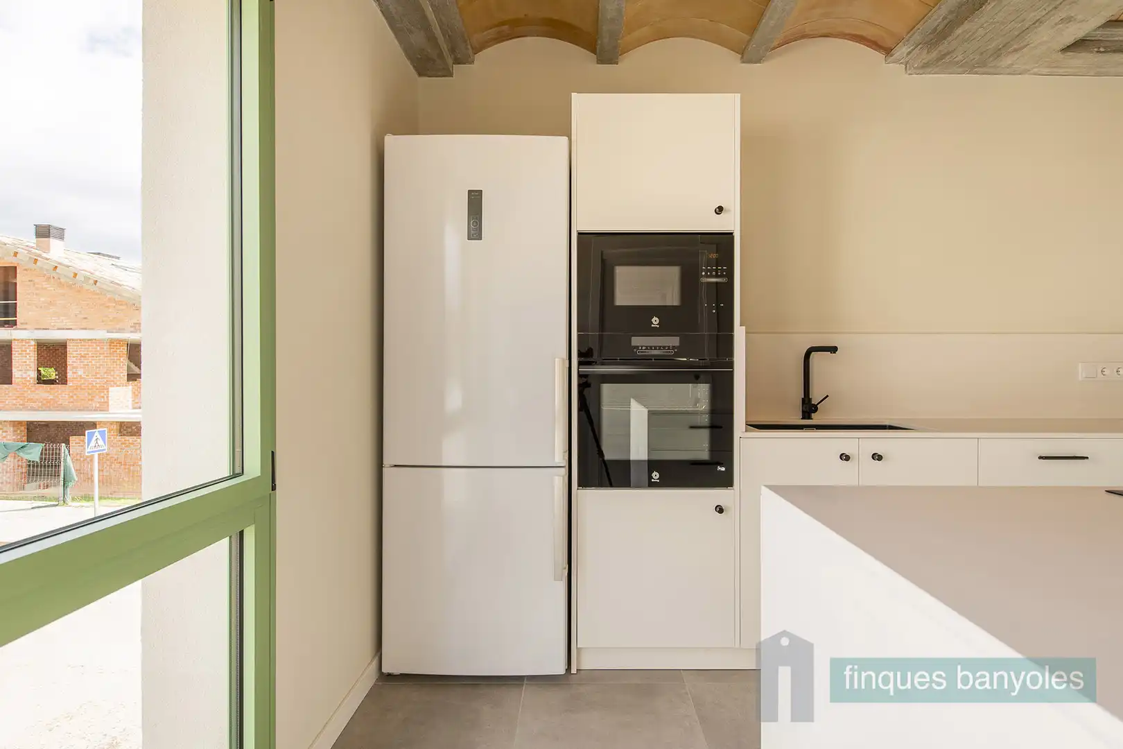 Cuina de Casa o xalet en venda en Banyoles amb Calefacció, Jardí privat i Forn