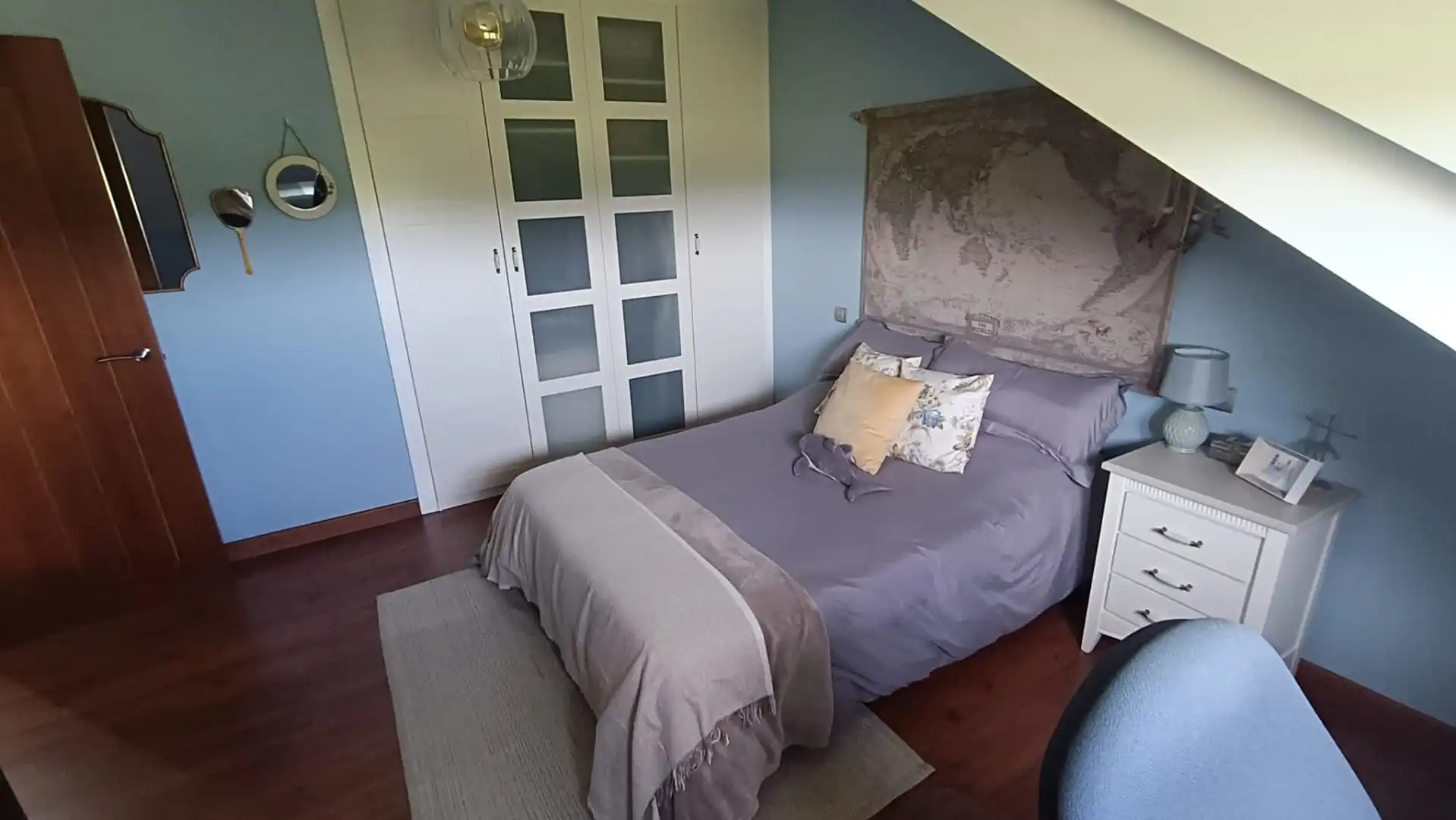 Dormitori de Casa o xalet en venda en Carracedelo amb Calefacció, Jardí privat i Terrassa