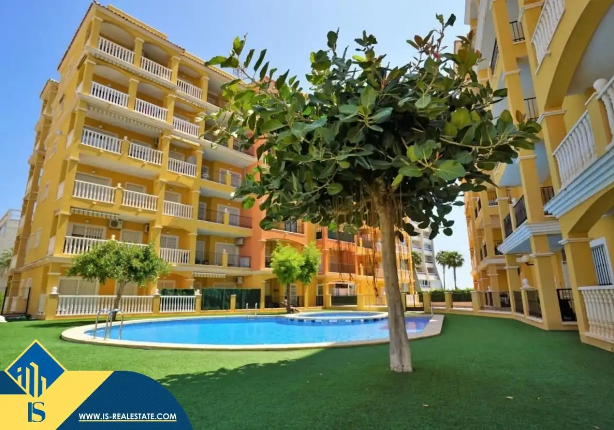 Vista exterior de Apartamento en venta en Torrevieja con Aire acondicionado, Calefacción y Terraza