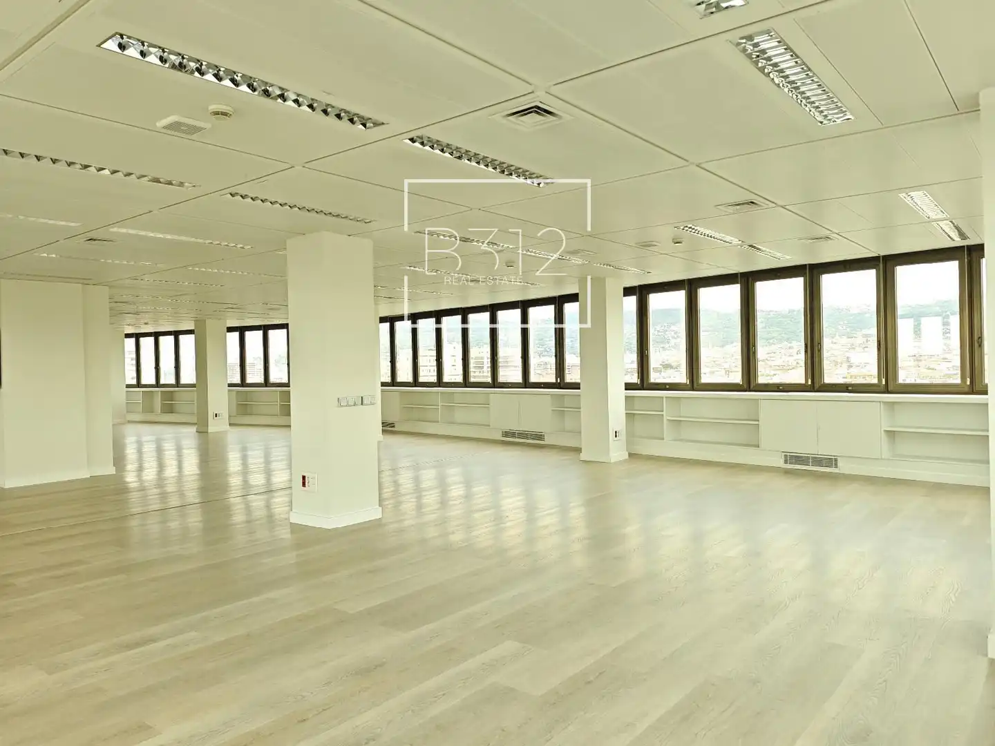 Office for rent in Barcelona  with Air Conditioner and Heating