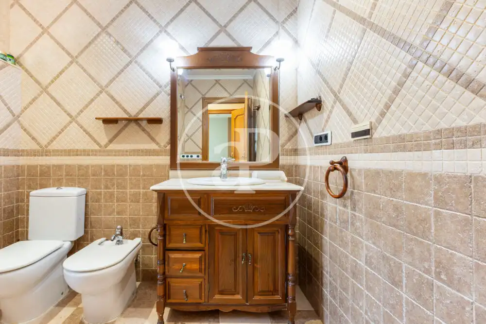 Baño de Casa o chalet en venta en Sagunto / Sagunt con Aire acondicionado, Calefacción y Jardín privado