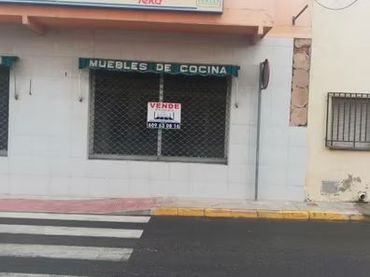 Local comercial en venda a Mora