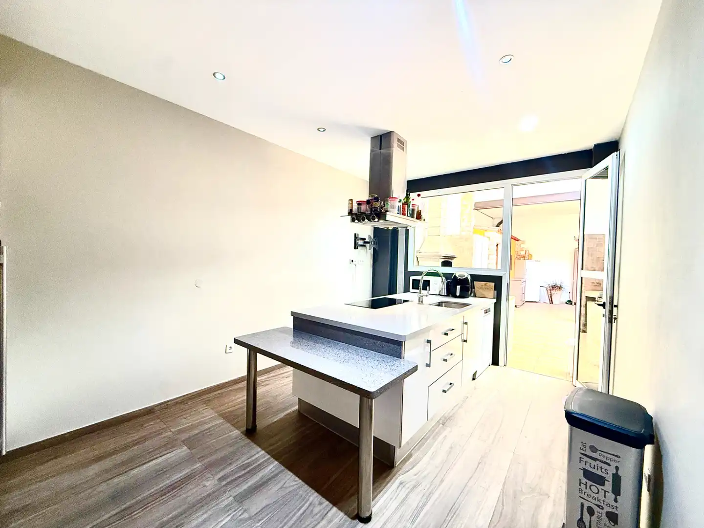 Cocina de Casa adosada en venta en Las Palmas de Gran Canaria con Parquet, Terraza y Trastero