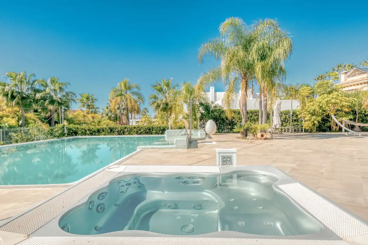 Villa mit Pool zum Verkauf in Río Real - Los Monteros, imagen 40