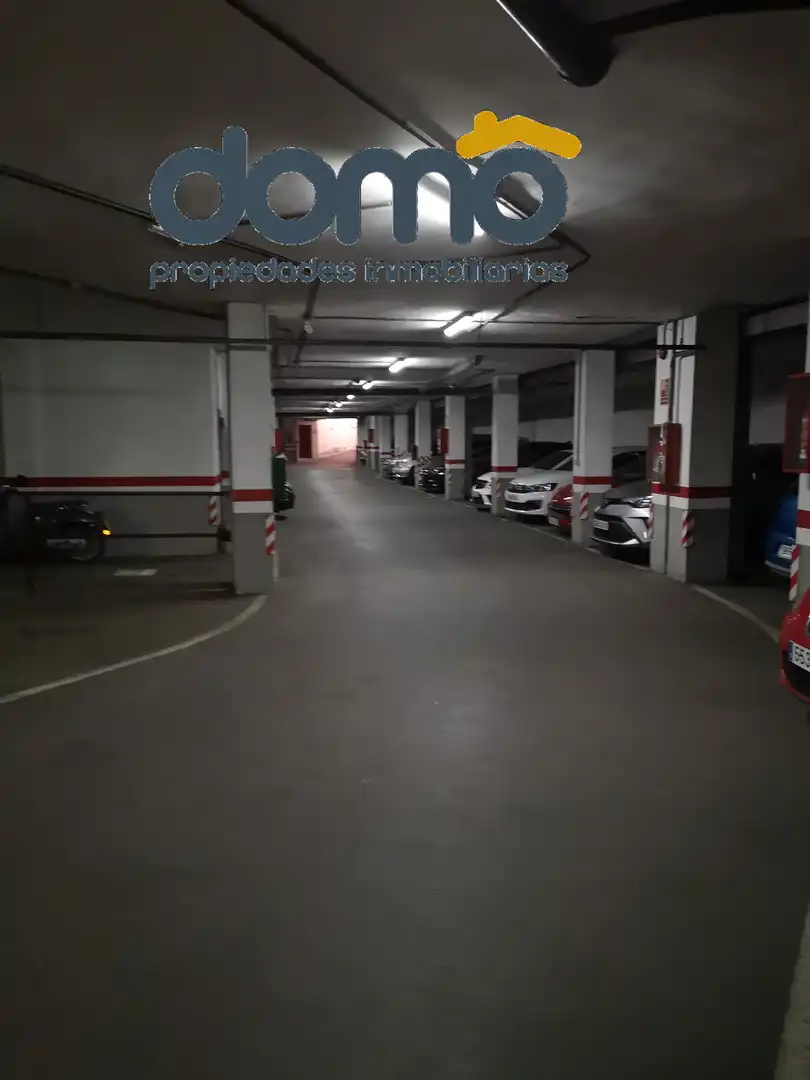 Parkplatz von Garage zum Verkauf in Almería