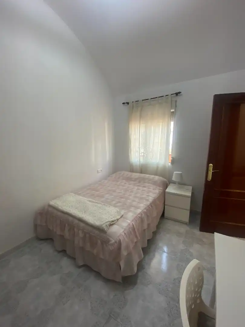 Habitación de Casa o chalet de alquiler en Málaga con Aire acondicionado, Terraza y Amueblado