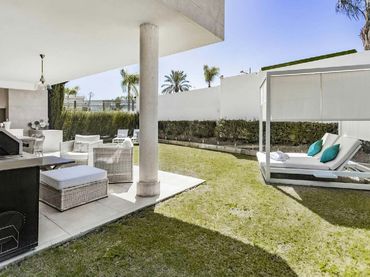 Apartment with pool for sale in Calle Casa de la Paz 1