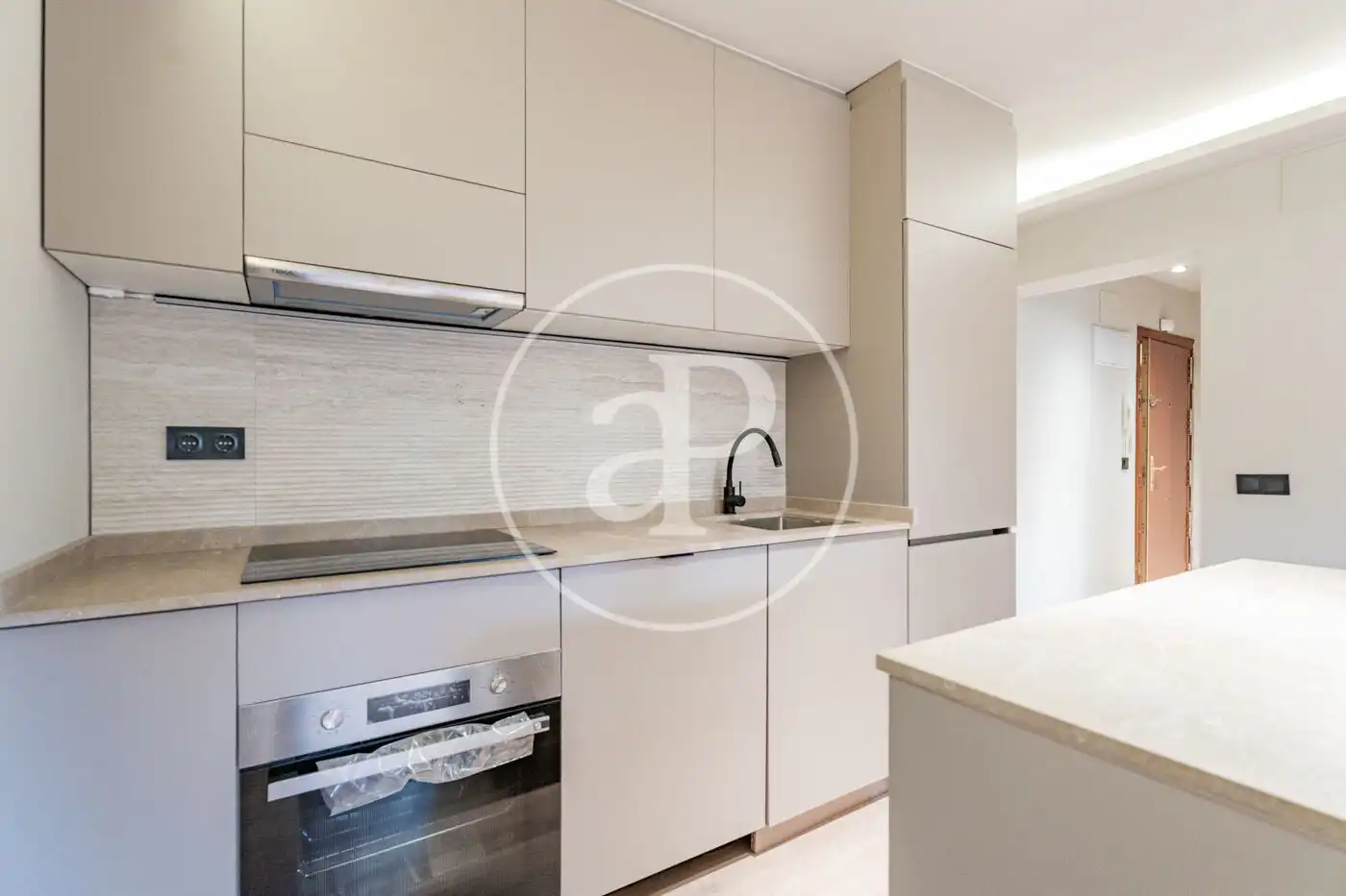 Kitchen of Flat for sale in Madrid  with Air Conditioner, Heating and Storage room