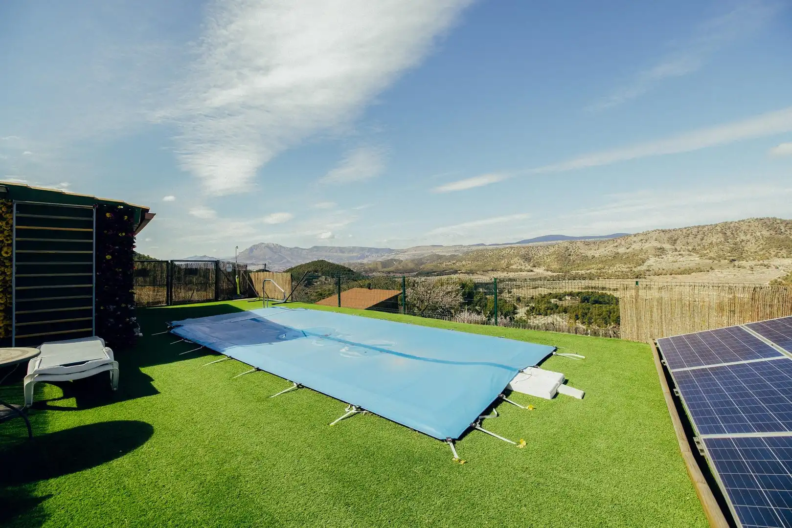 Piscina de Finca rústica en venda en Torremanzanas / La Torre de les Maçanes amb Jardí privat, Terrassa i Traster