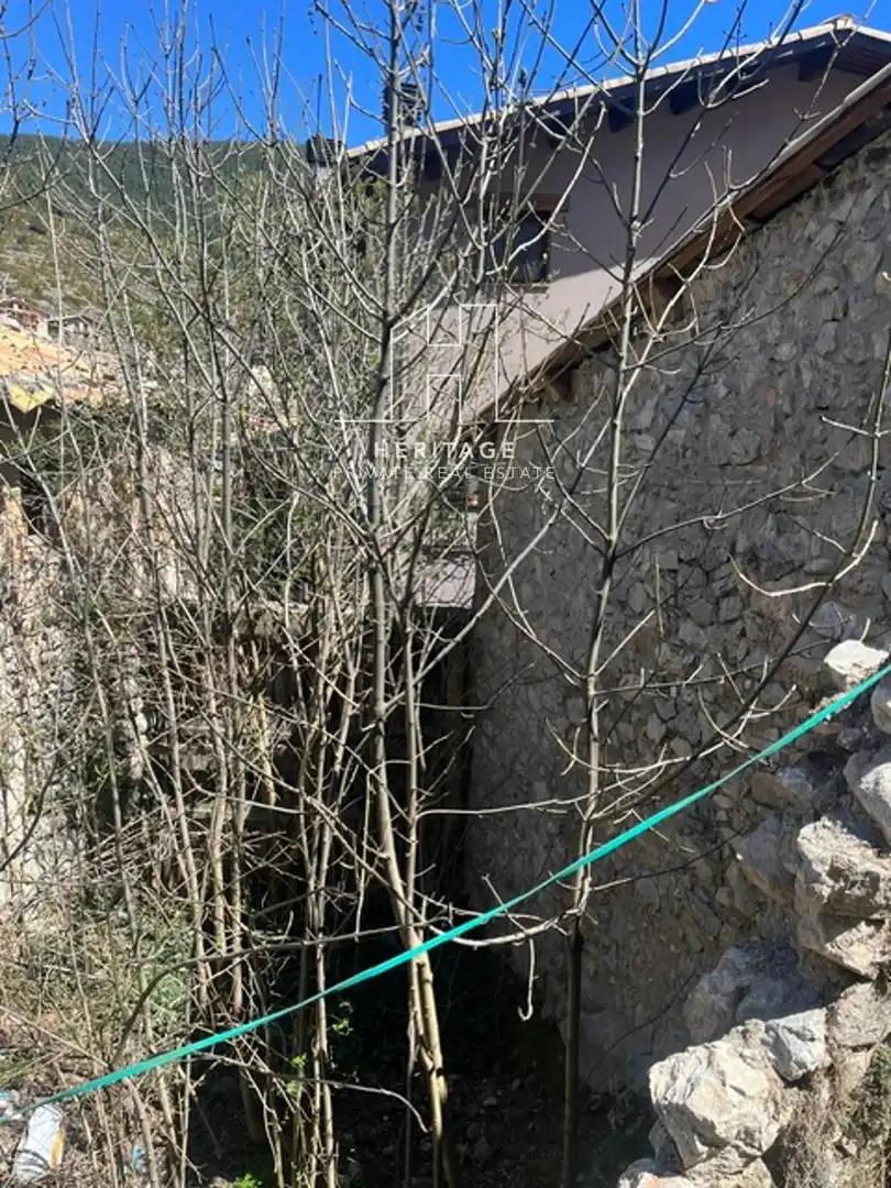 Buildings for sale in Gósol
