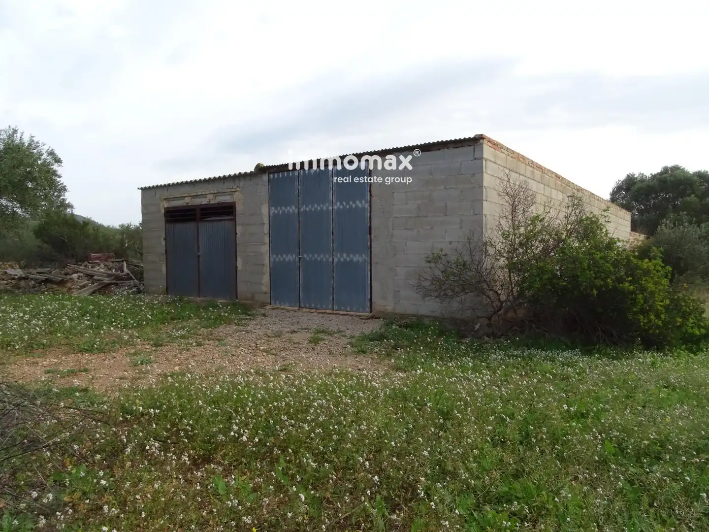 Terrain résidentiel à vendre à 16