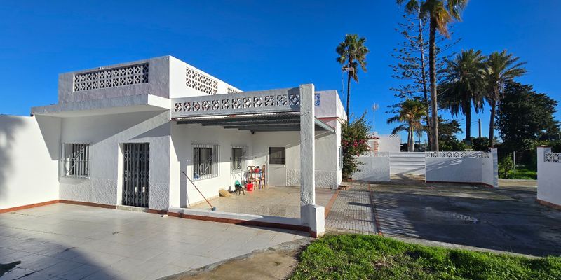 Exterior view of House or chalet for sale in Rota  with Private garden and Terrace