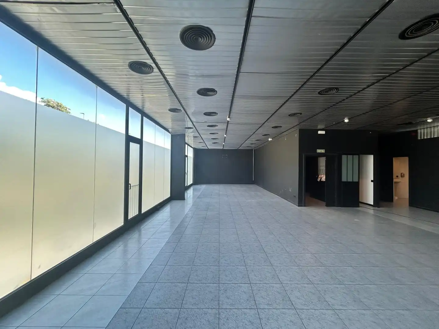 Fabrikhallen zum Verkauf in Badalona