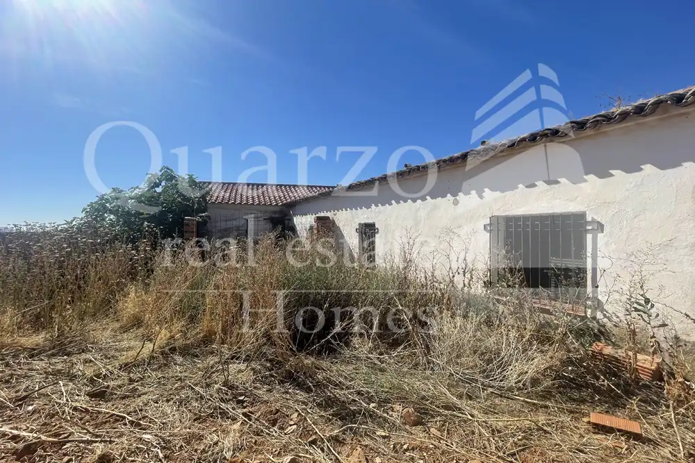 Country house zum Verkauf in Noez